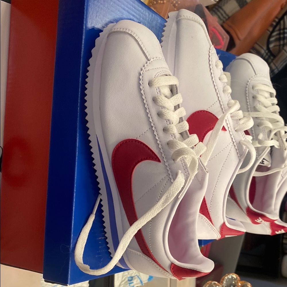 Nike White and Red Sneakers